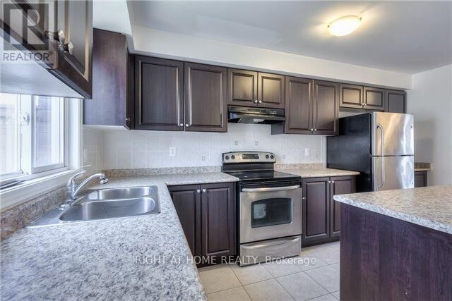 Property Photo:  10 Wilkes Crescent  ON M1L 0B3 