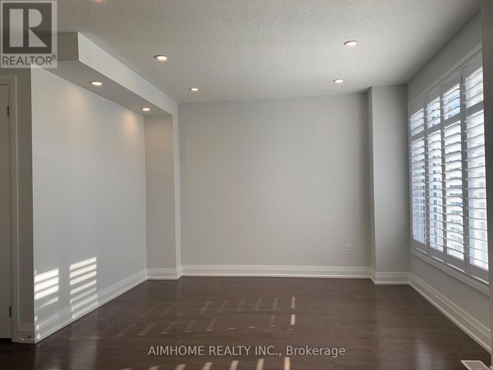 Property Photo:  12 Summerbeam Way  ON L6Y 6K5 