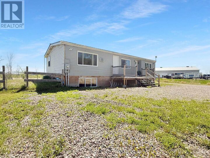Property Photo: 211 Elliott Crescent ON K7V 3Z2