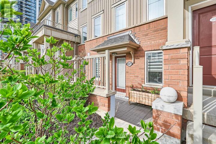 Property Photo:  2500 Hill Rise Court 127  ON L1L 0M6 