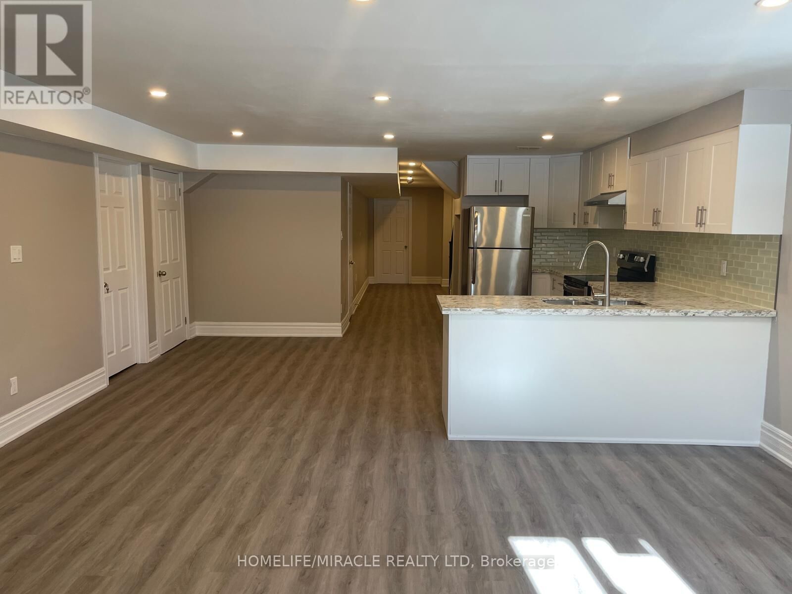 Property Photo: 22 Boone Crescent ON L4H 4V1