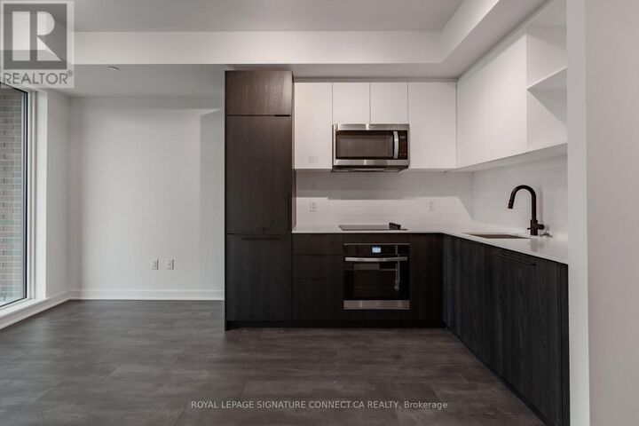 Property Photo:  1185 Dupont Street 421  ON M6H 0E5 