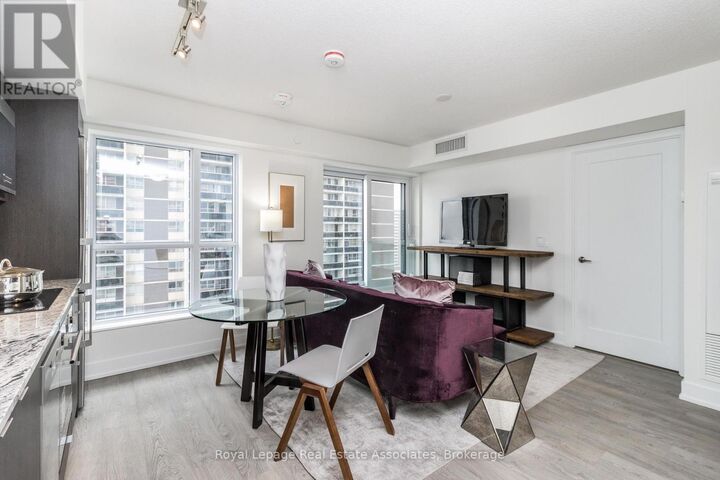 Property Photo:  9 Mabelle Avenue 1325  ON M9A 0E1 