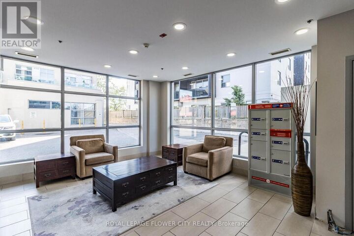 Property Photo:  2464 Weston Road 907  ON M9N 0A2 