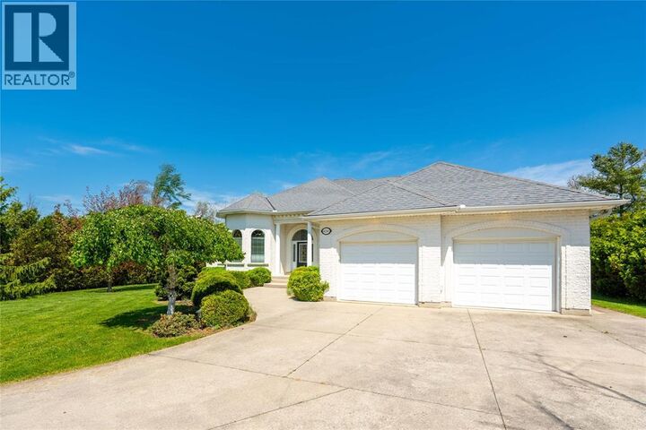 Property Photo: 4266 Bluepoint Drive ON N0N 1J6