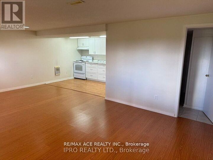 Property Photo: 20 Hawthorne Road ON L9W 6G7
