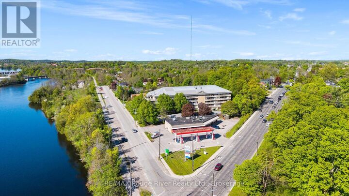 Property Photo:  40 Auburn Street 304  ON K9H 2G2 