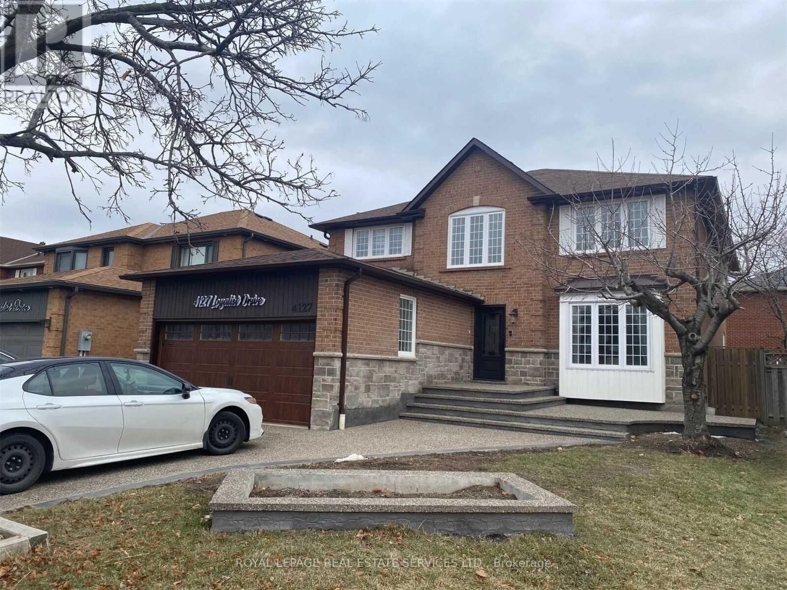 Property Photo:  4127 Loyalist Drive  ON L5L 3X7 