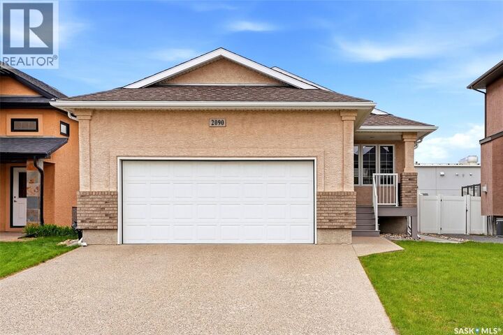 Property Photo:  2090 Laurier Bay E  SK S4V 0P6 