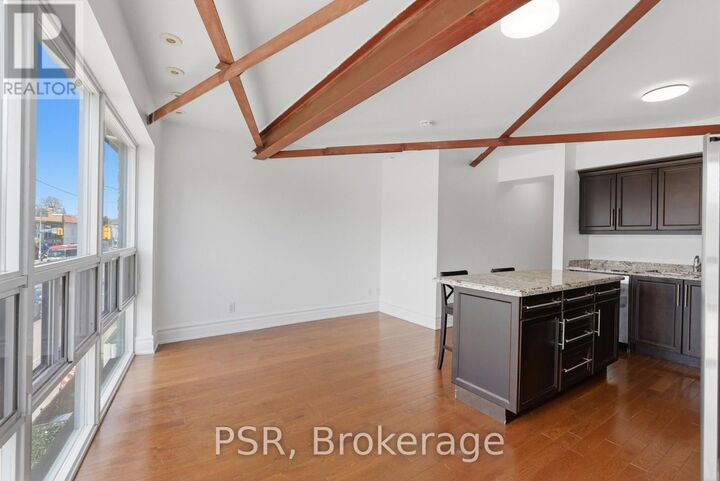 Property Photo:  2541 Yonge Street Apt 1  ON M4P 2H9 
