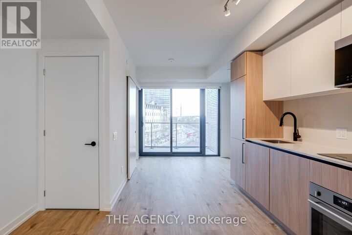 Property Photo: 33 Parliament Street 429 ON M5A 2Y2