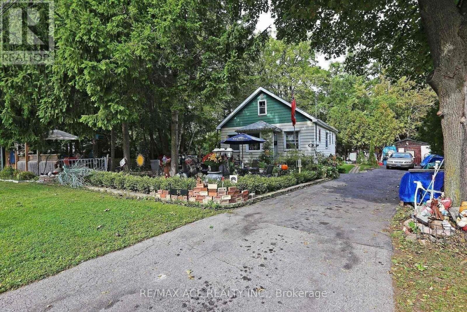 Property Photo:  54 Dale Avenue Main  ON M1J 3J5 