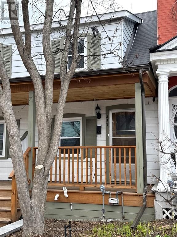Property Photo:  231 St Andrew Street  ON K1N 5G5 