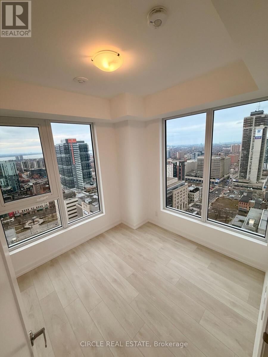Property Photo:  75 James Street South Street South 2606  ON L8P 2T1 