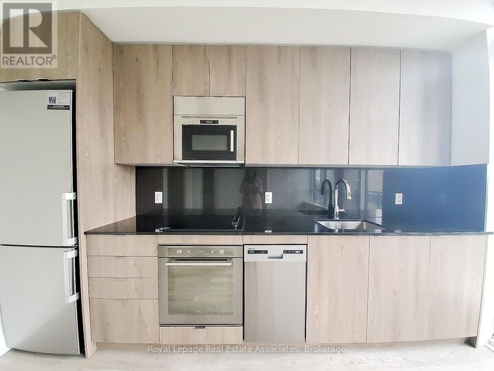 Photo de la propriété:  5 Mabelle Avenue 227  ON M9A 0C8 