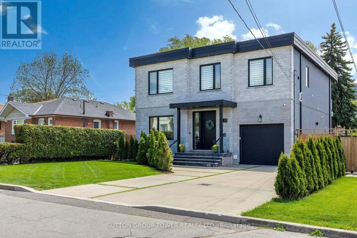 Property Photo:  33 Wickford Drive  ON M6L 1K9 