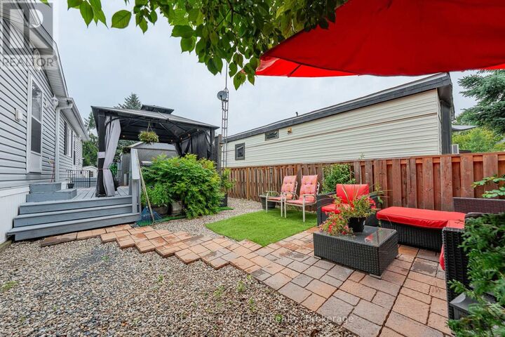 Property Photo:  6 Water Street  ON N1H 6H9 