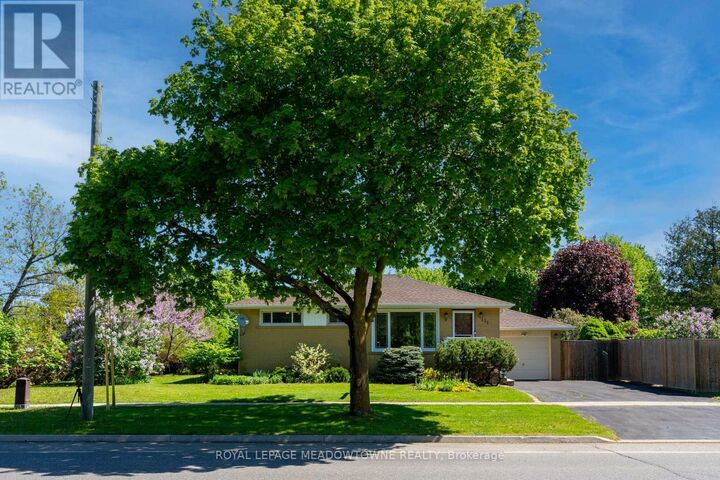 Property Photo: 177 Delrex Boulevard ON L7G 4E4