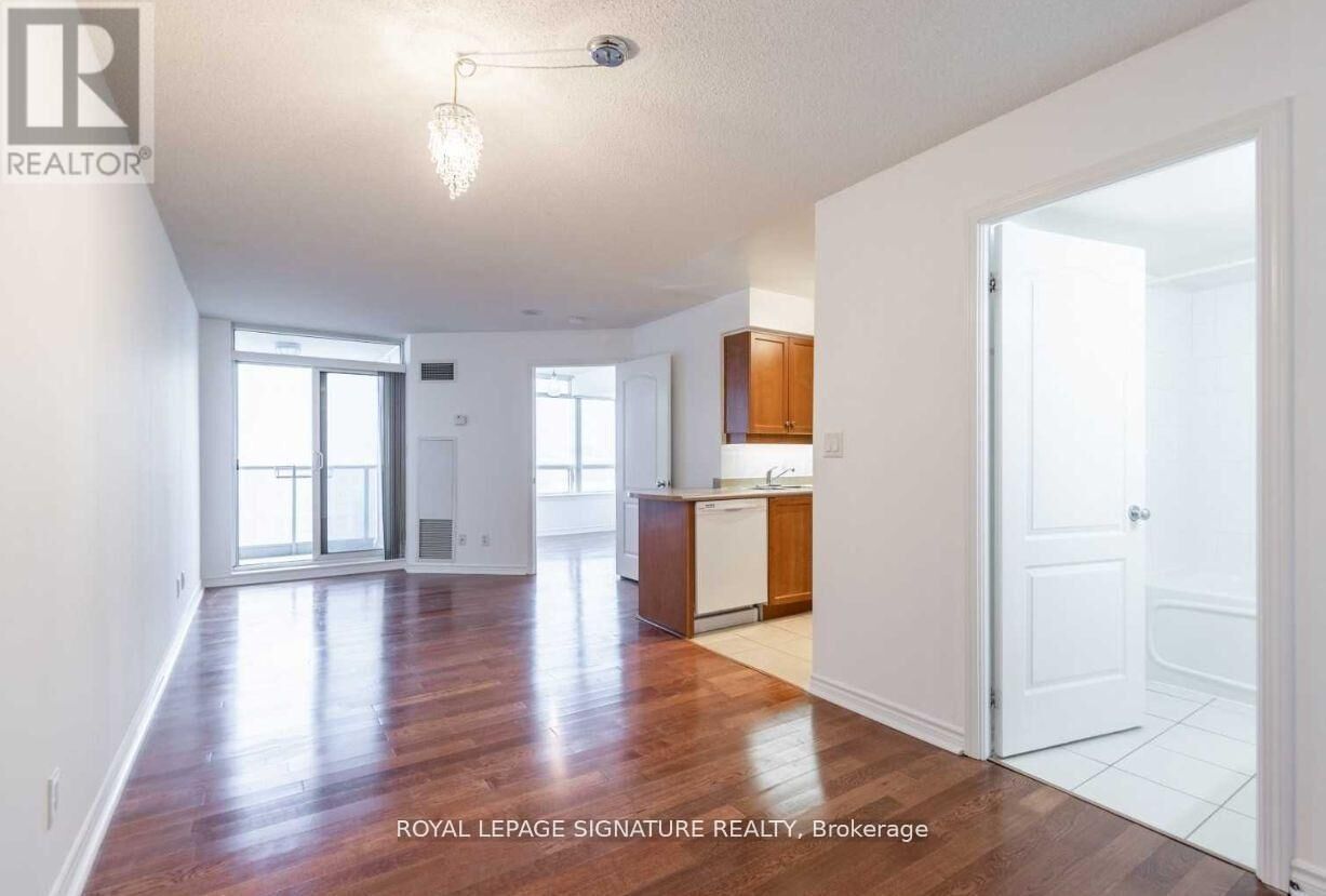 Property Photo:  2 Rean Drive 1114  ON M2K 3B8 