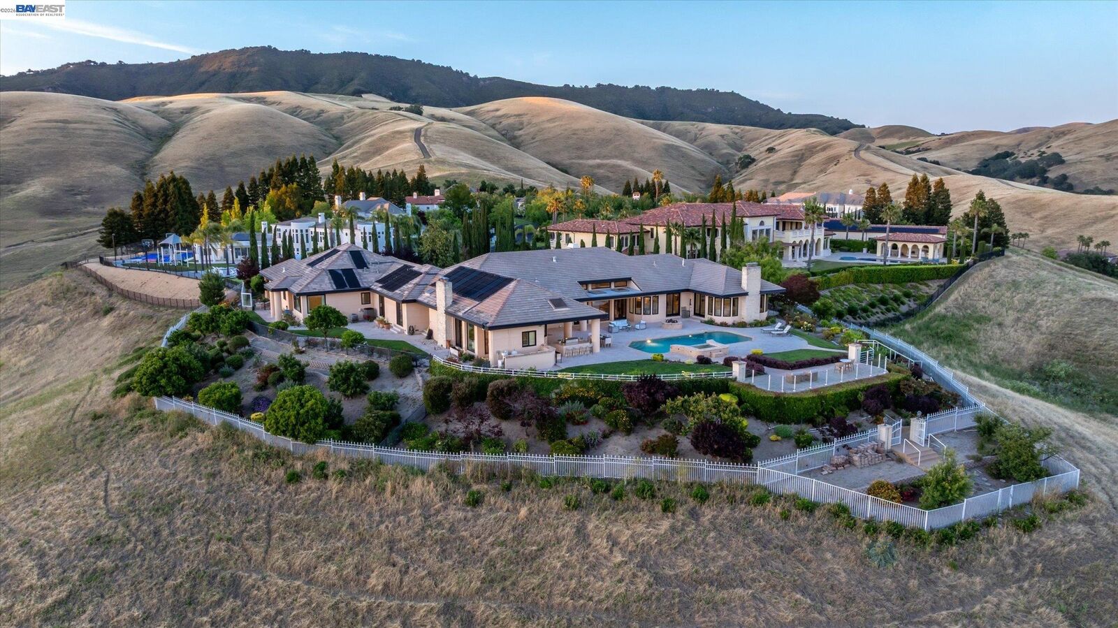 Property Photo: 3301 Deer Hollow Dr CA 94506