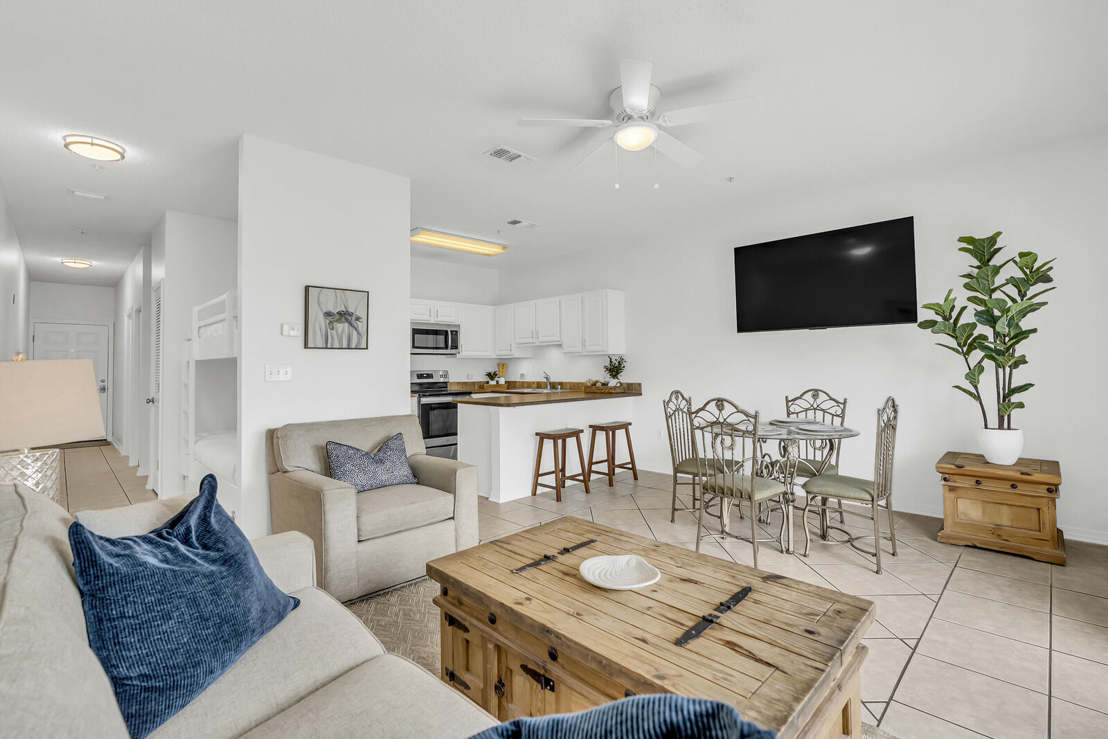 Property Photo:  73 Shirah Street 109  FL 32541 