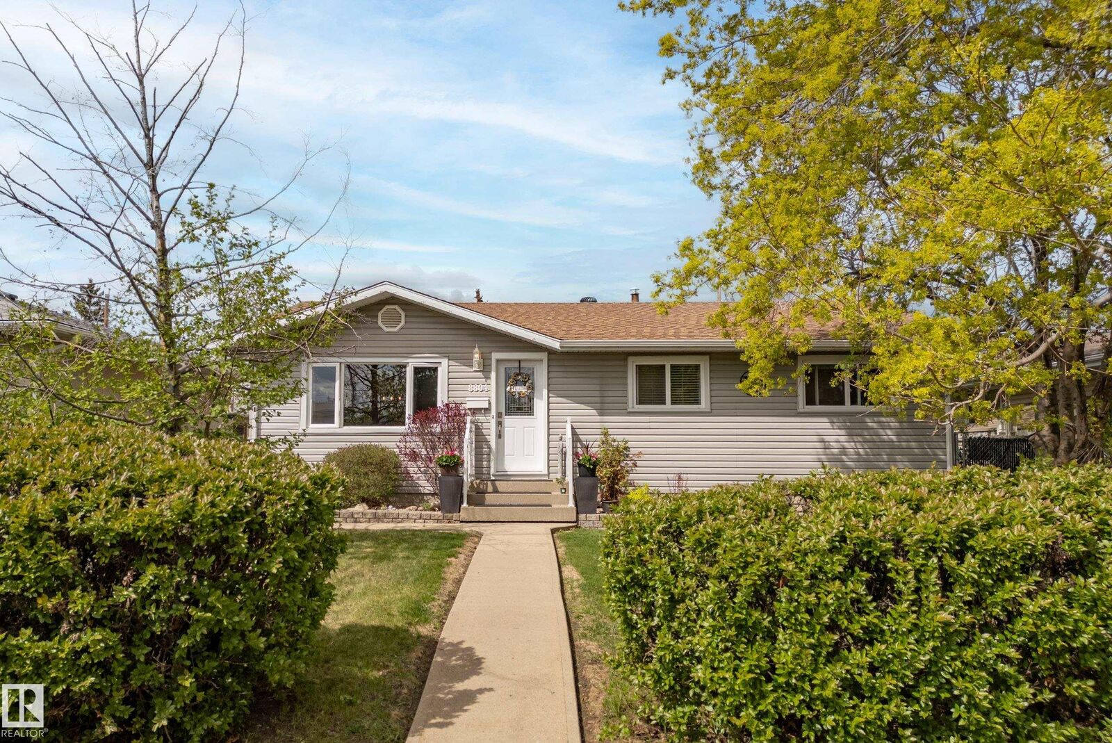 Property Photo: 8804 136 Avenue NW AB T5E 1V4