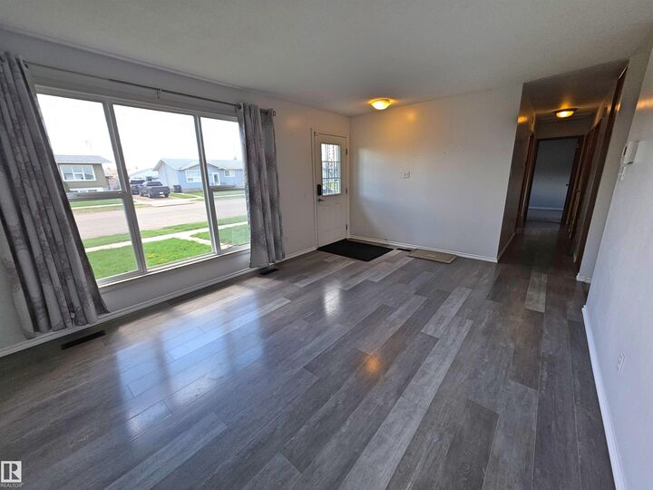 Property Photo: 4422 49 Avenue AB T0A 3A4