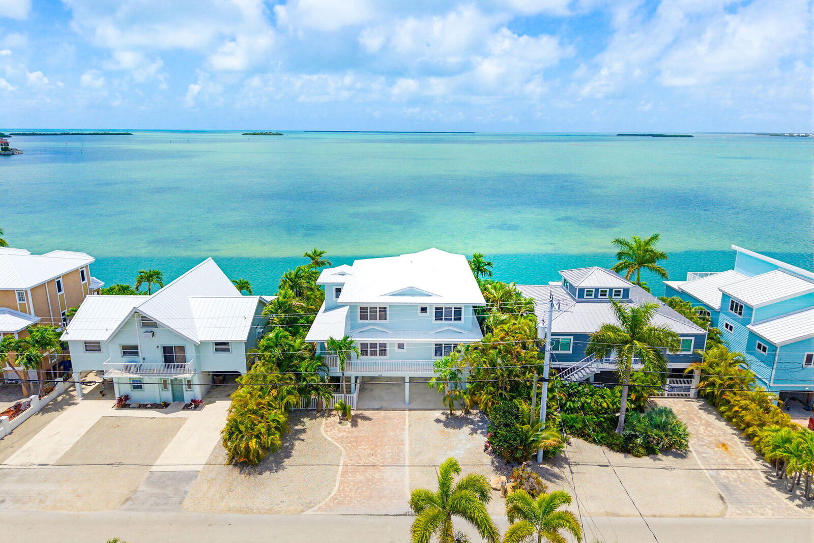 Property Photo: 414 E Caribbean Drive FL 33042