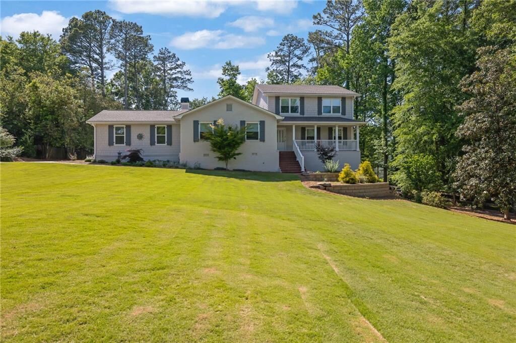 Property Photo: 130 Randomwood Way GA 30022