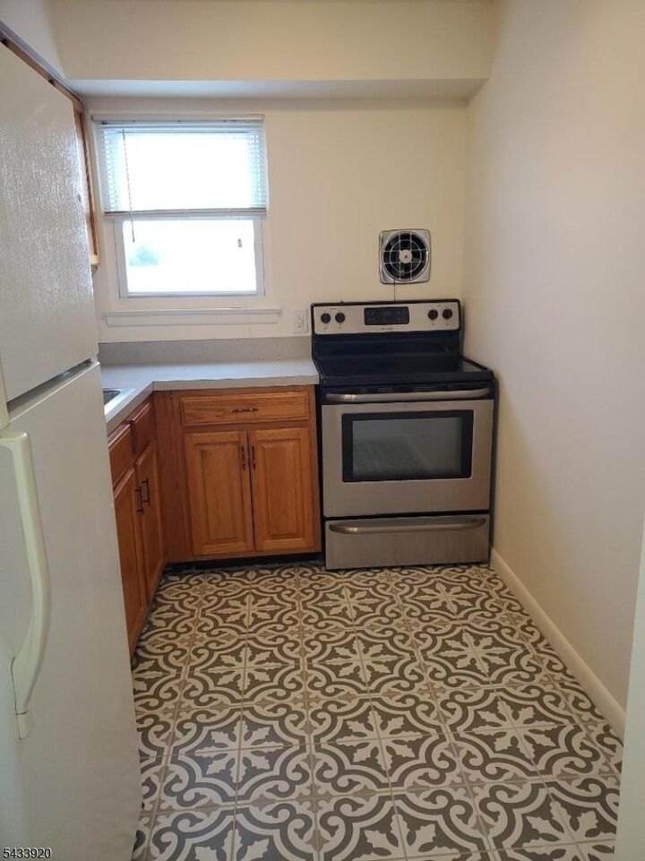 Property Photo:  100 Pierson Miller Dr 52  NJ 07442 