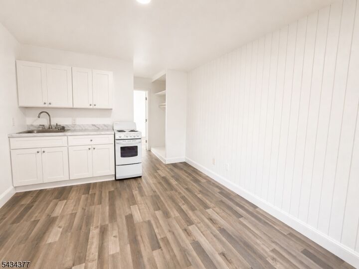 Property Photo:  207 Old Chimney Ridge O410 B  NJ 07827 