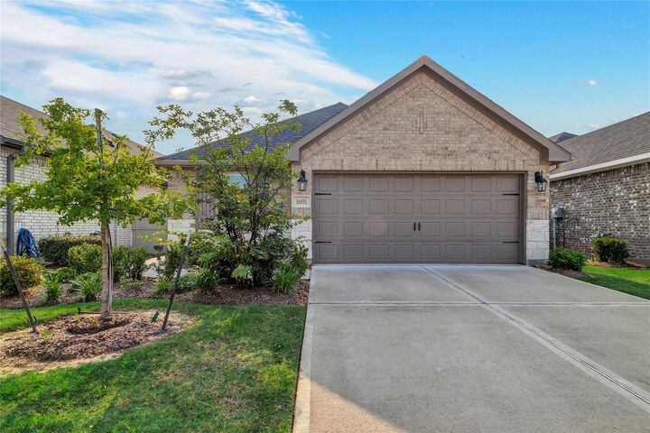 Property Photo: 16891 Pink Wintergreen Drive TX 77385