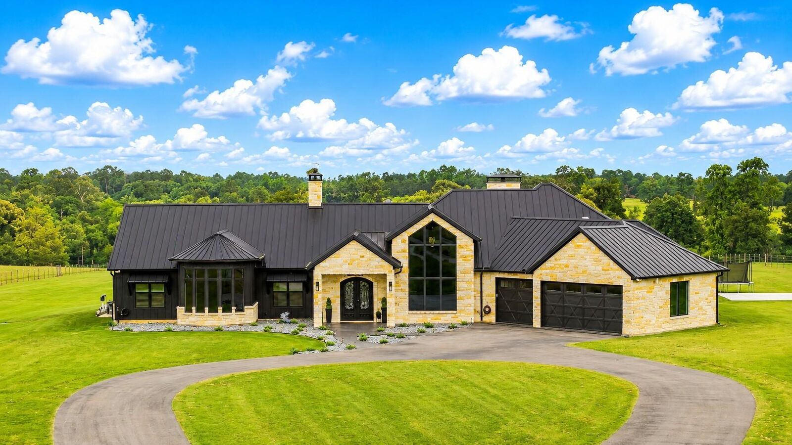 Property Photo:  8000 E County Road 212  TX 75831 