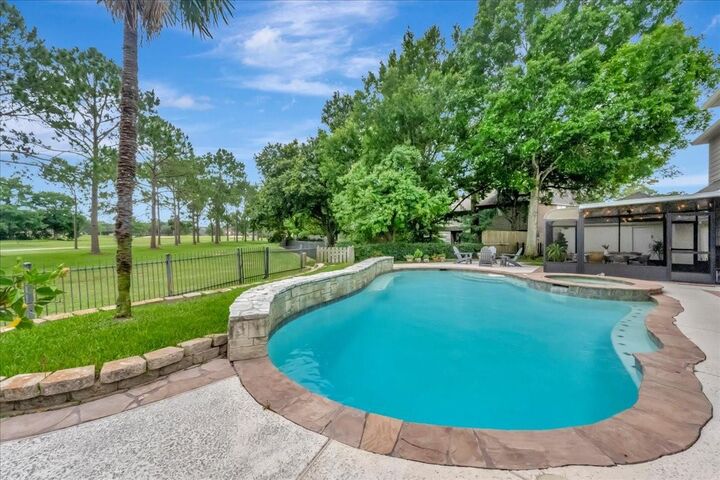 Property Photo:  2116 Firestone Court  TX 77573 