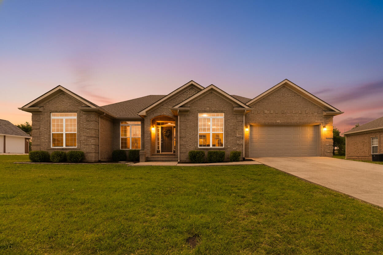 Property Photo:  61 Knoll Court  KY 42544 