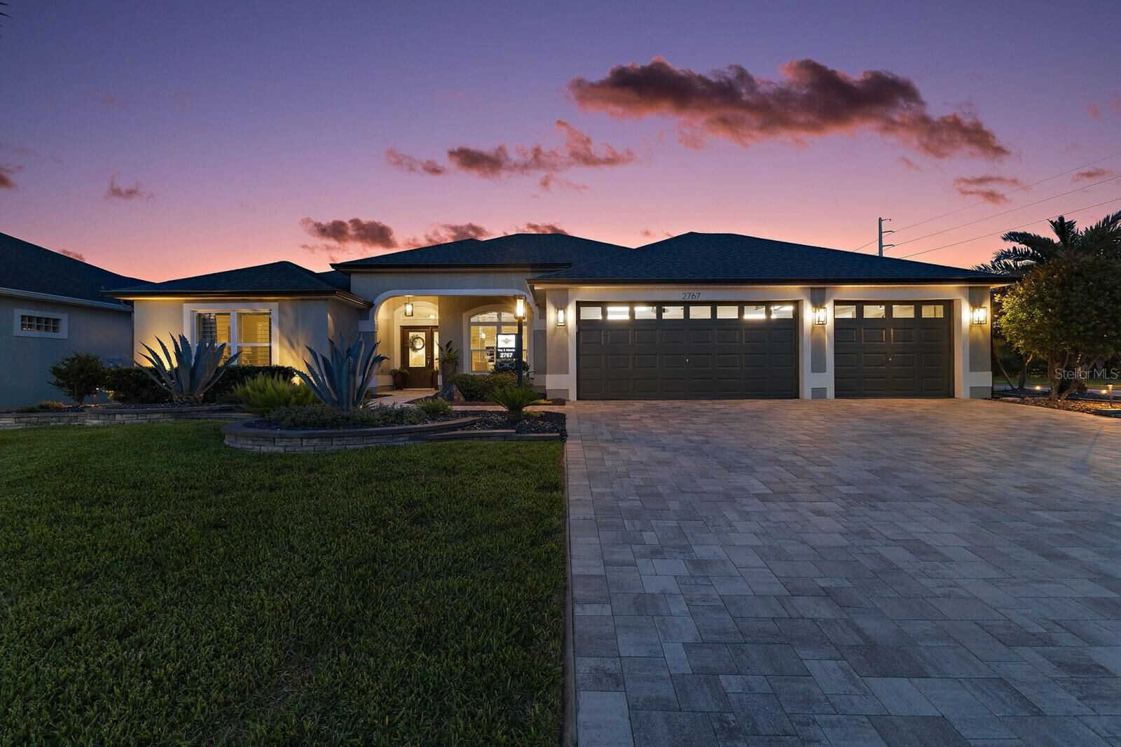 Property Photo:  2767 Dunham Drive  FL 32163 
