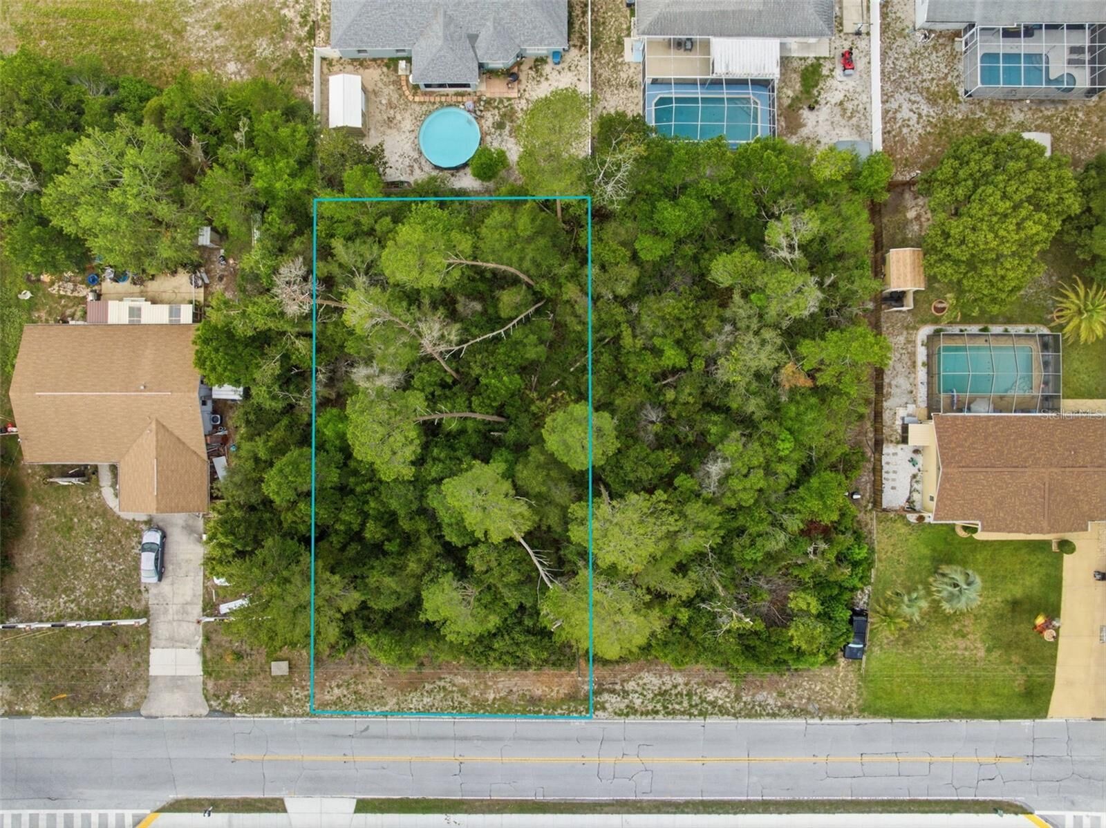 Property Photo:  6011 Freeport Drive  FL 34606 
