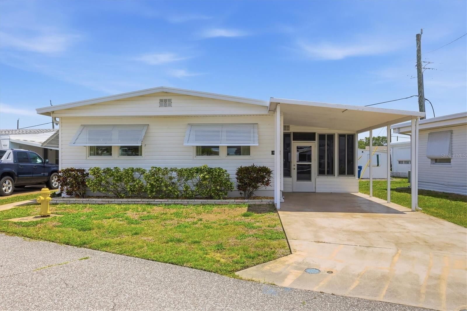Property Photo:  4203 11th Street Court E  FL 34222 