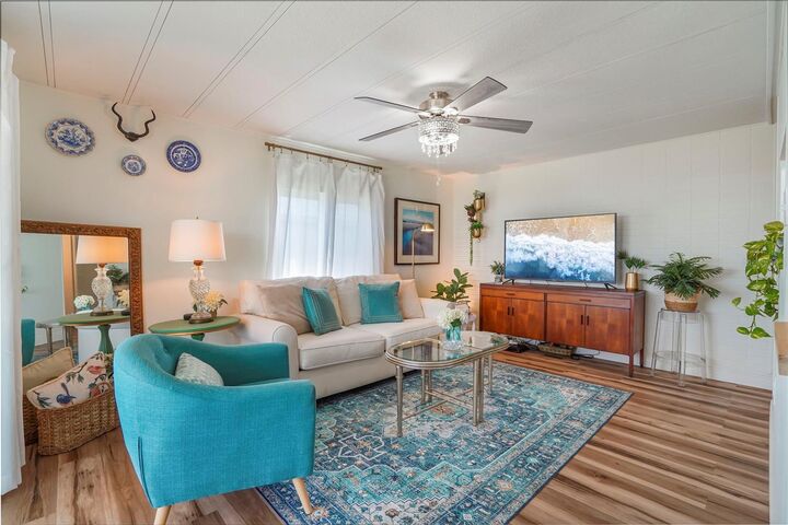 Property Photo:  512 Imperial Drive  FL 34287 