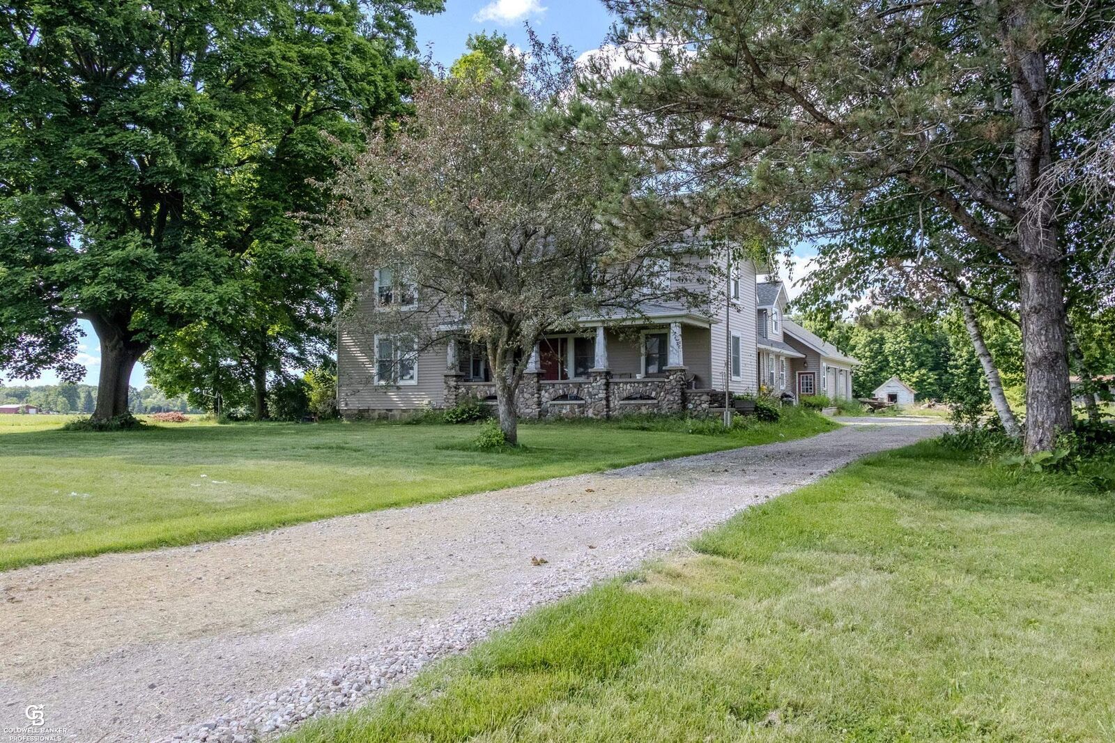 Property Photo:  8872 Bryce Road  MI 48006 