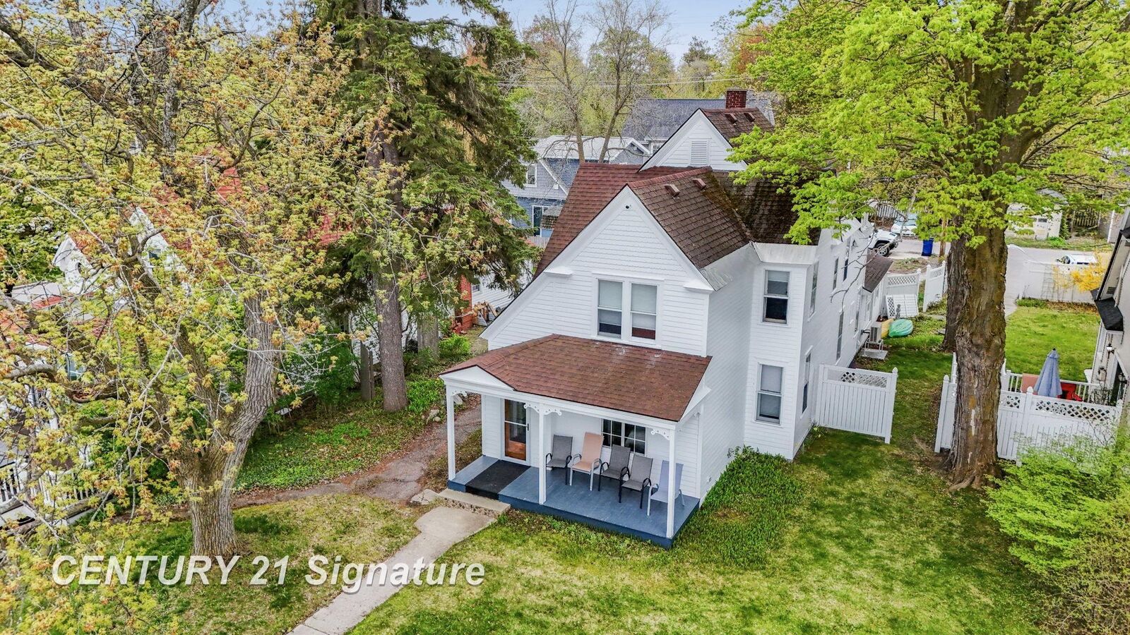 Property Photo:  607 W Front Street  MI 49684 