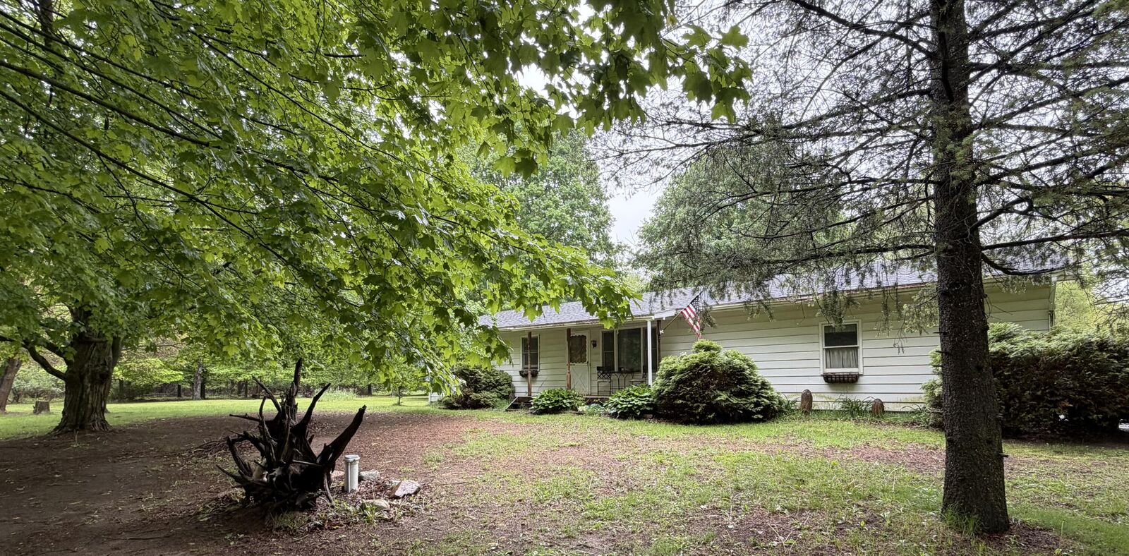 Property Photo: 6242 Hawley Highway MI 48809