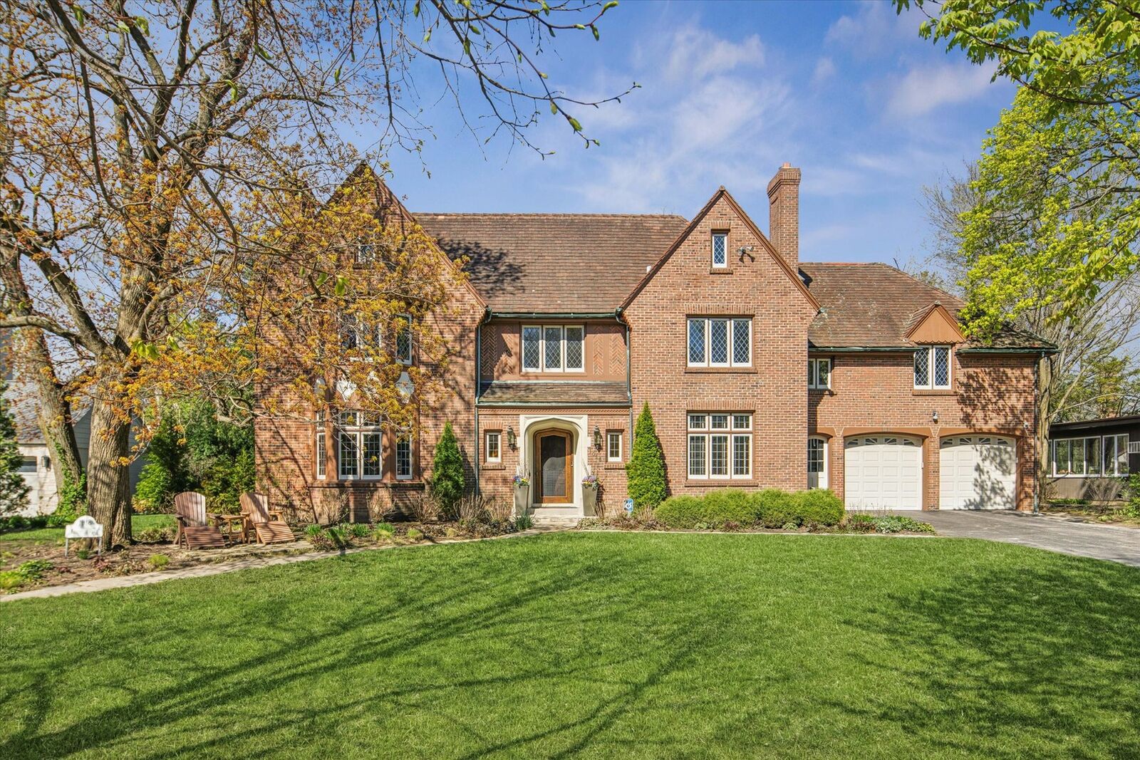 Property Photo: 1018 Eastwood Road IL 60022