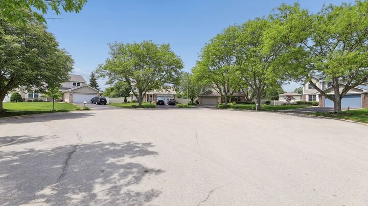 Property Photo:  6 Boulder Ridge Court  IL 60490 