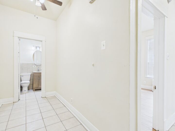 Property Photo: 5328 S Calumet Avenue 1R IL 60615