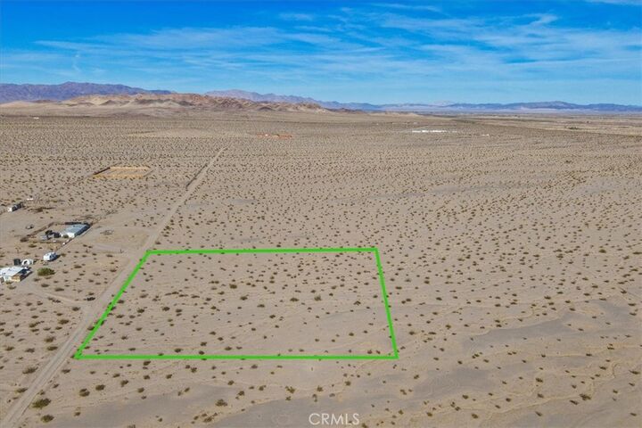 Property Photo: 127 Waylyn CA 92277