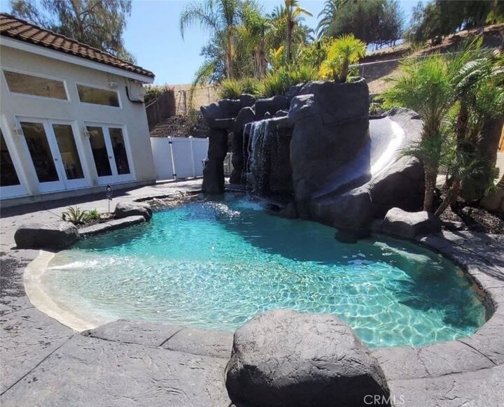 Property Photo:  1085 Goldenrose  CA 90731 