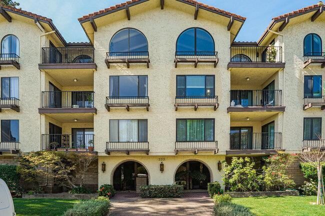 Property Photo:  555 Palm Avenue 307  CA 94030 