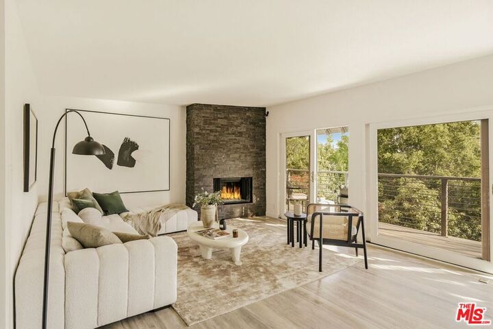 Property Photo:  2753 La Cuesta Drive  CA 90046 