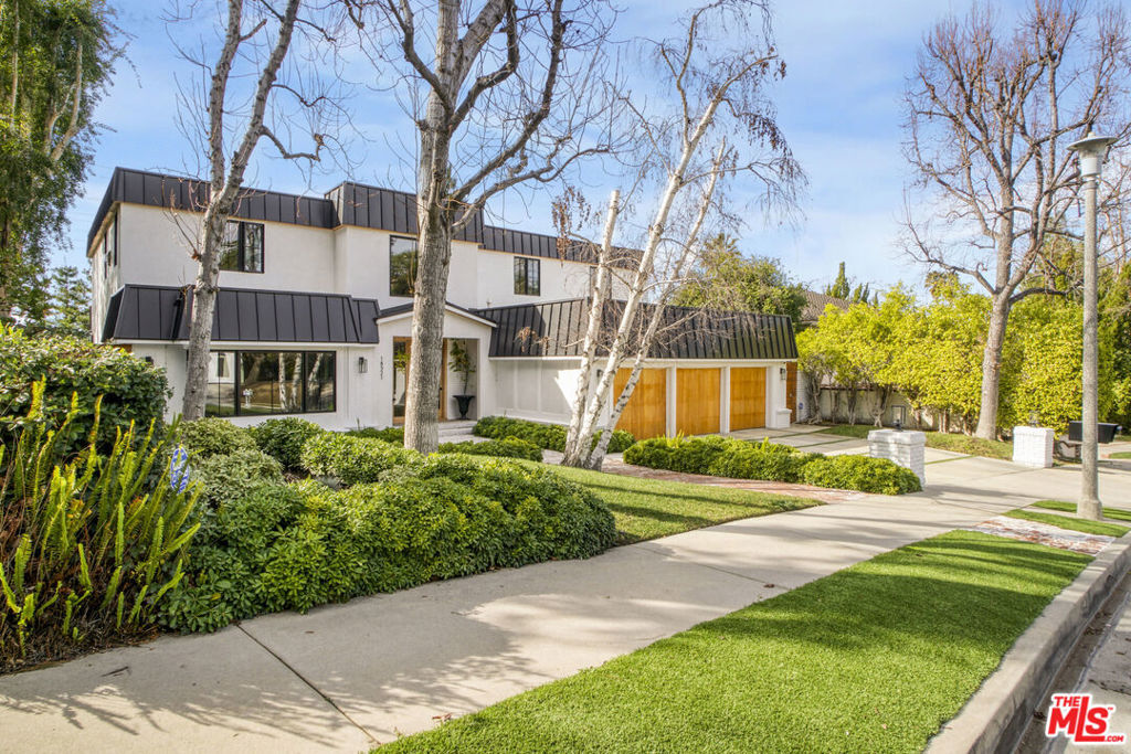 Property Photo:  18321 Lake Encino Drive  CA 91316 